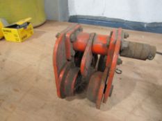 GIRDER TROLLEY [NO VAT]