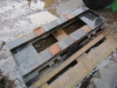 BOBCAT / SKID STEER BRACKET [+ VAT]