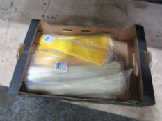 APPROX 2300 ASSORTED SIZE TIE WRAPS [+ VAT]