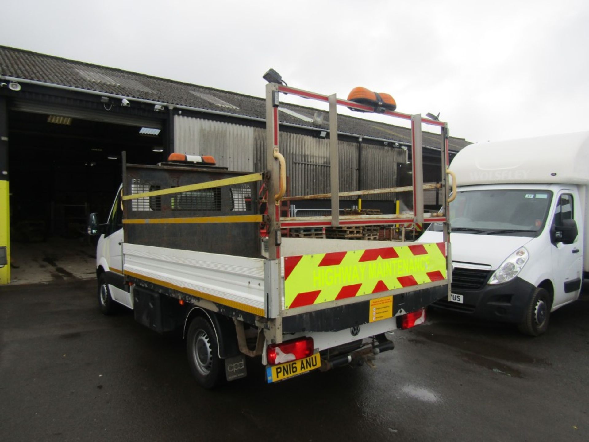 16 reg VW CRAFTER CR35 TDI 136 MWB DROPSIDE, 1ST REG 03/16, TEST 03/23, 181507M WARRANTED, V5 HERE, - Image 3 of 6