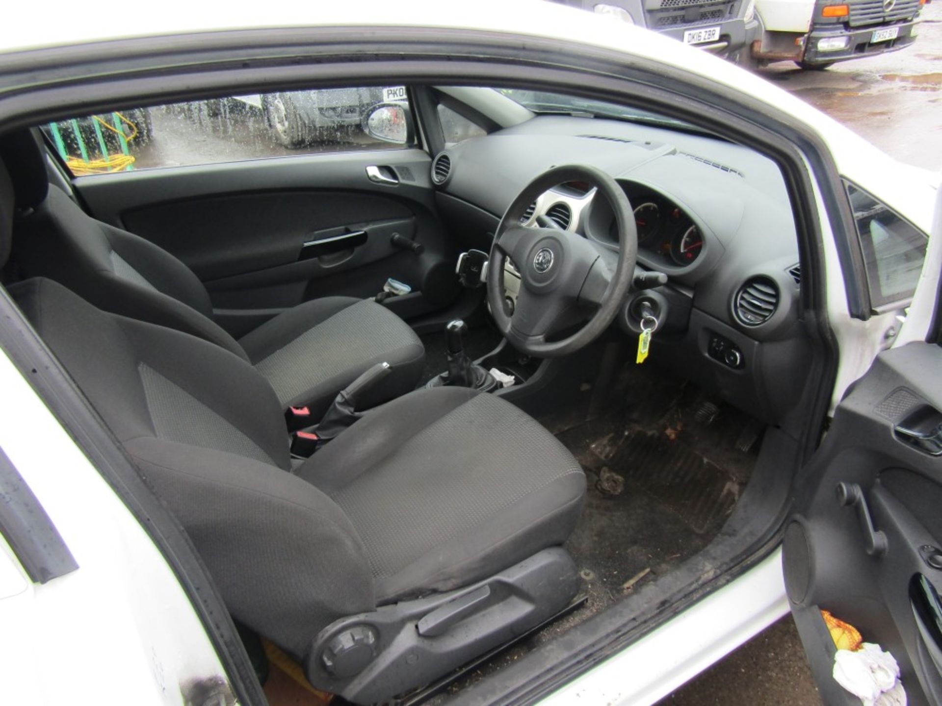 10 reg VAUXHALL CORSA CDTI VAN (RUNS BUT NOISY ENGINE) (DIRECT ELECTRICITY NW) 1ST REG 06/10, - Image 6 of 7