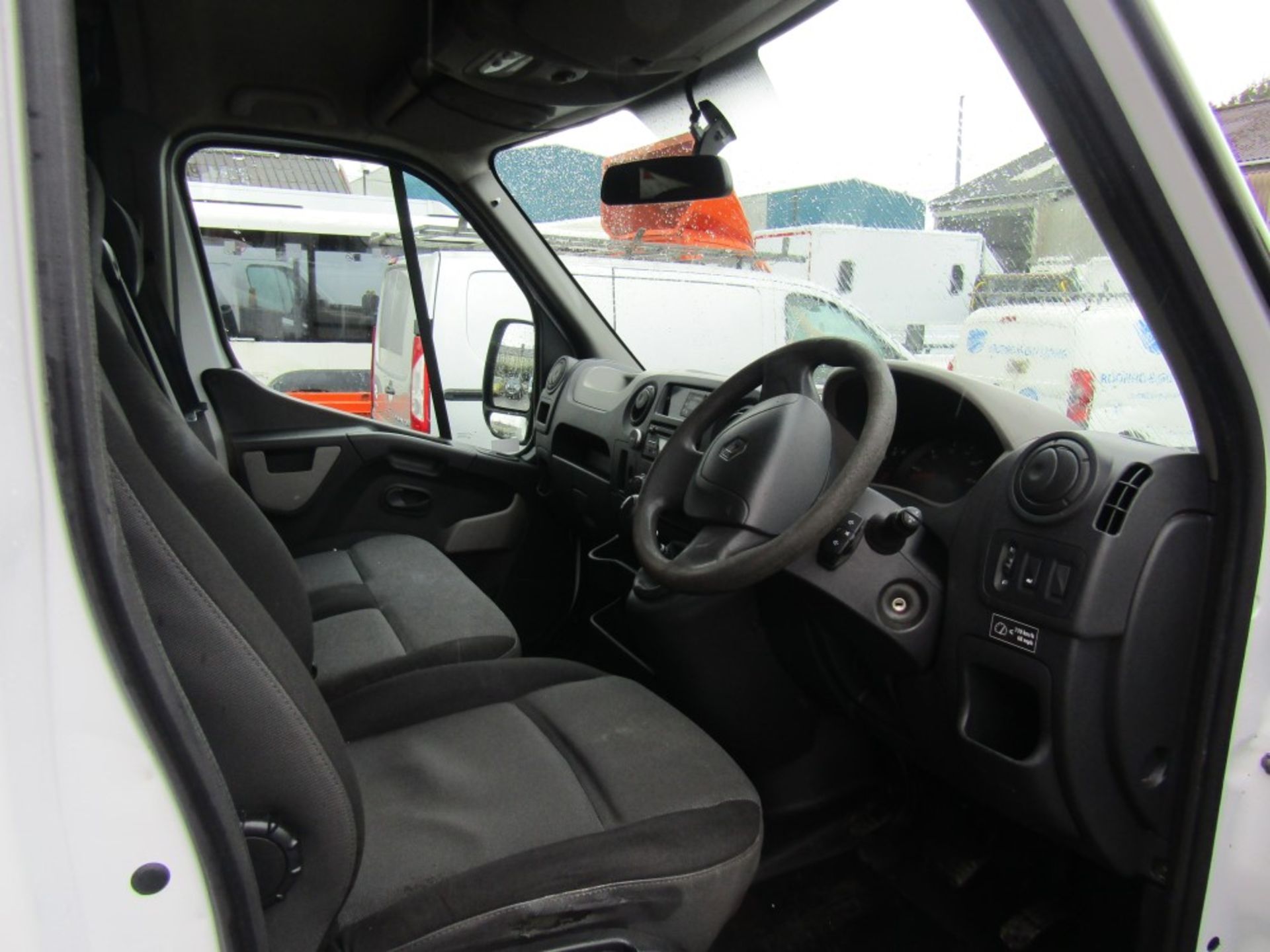 16 reg RENAULT MASTER MM35 BUSINESS ENERGY DCI CHILLER - FRIDGE VAN C/W AIR CON, 2 KEYS, SIDE DOOR - Image 8 of 9