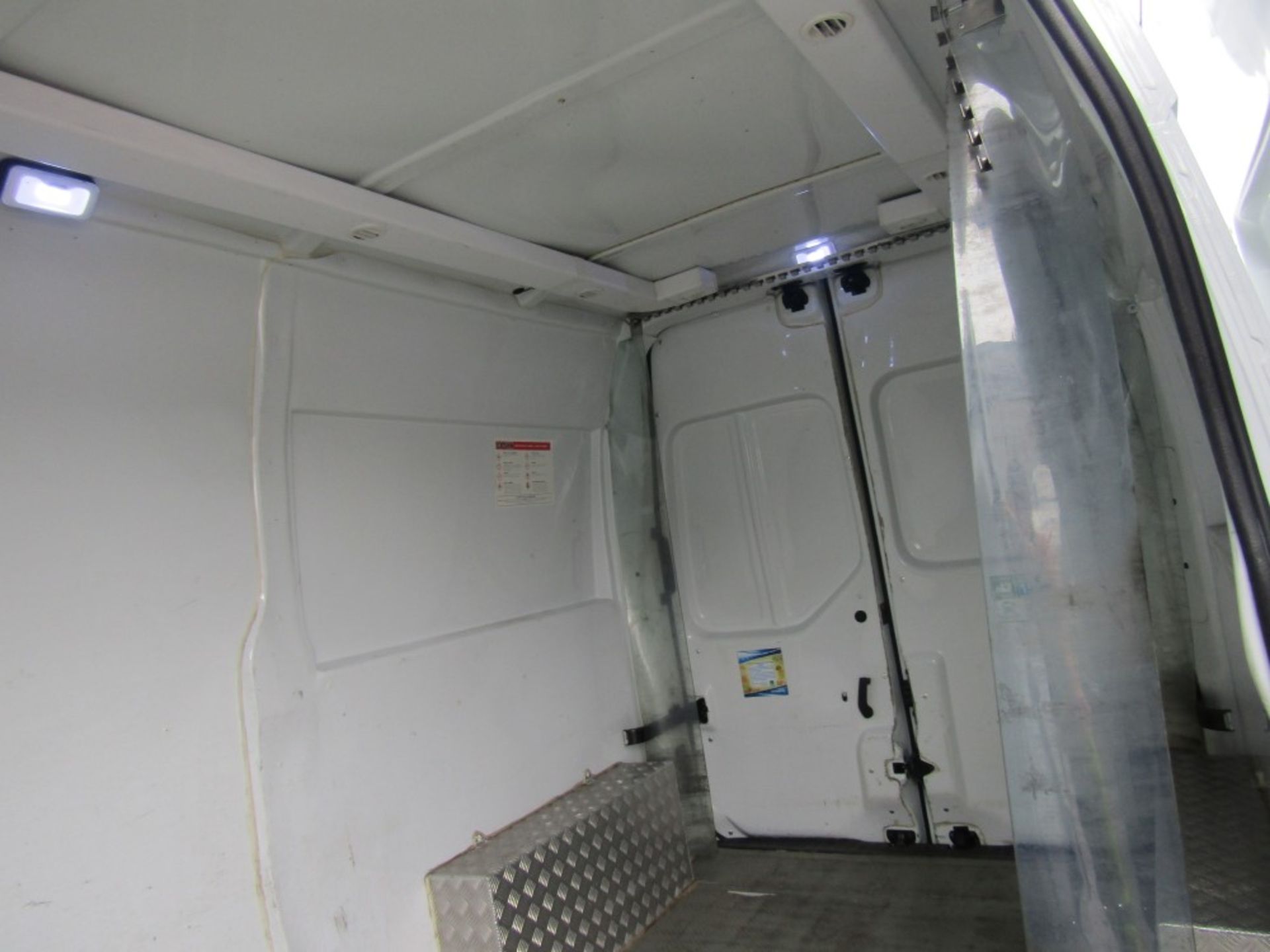 16 reg RENAULT MASTER MM35 BUSINESS ENERGY DCI CHILLER - FRIDGE VAN C/W AIR CON, 2 KEYS, SIDE DOOR - Image 7 of 9