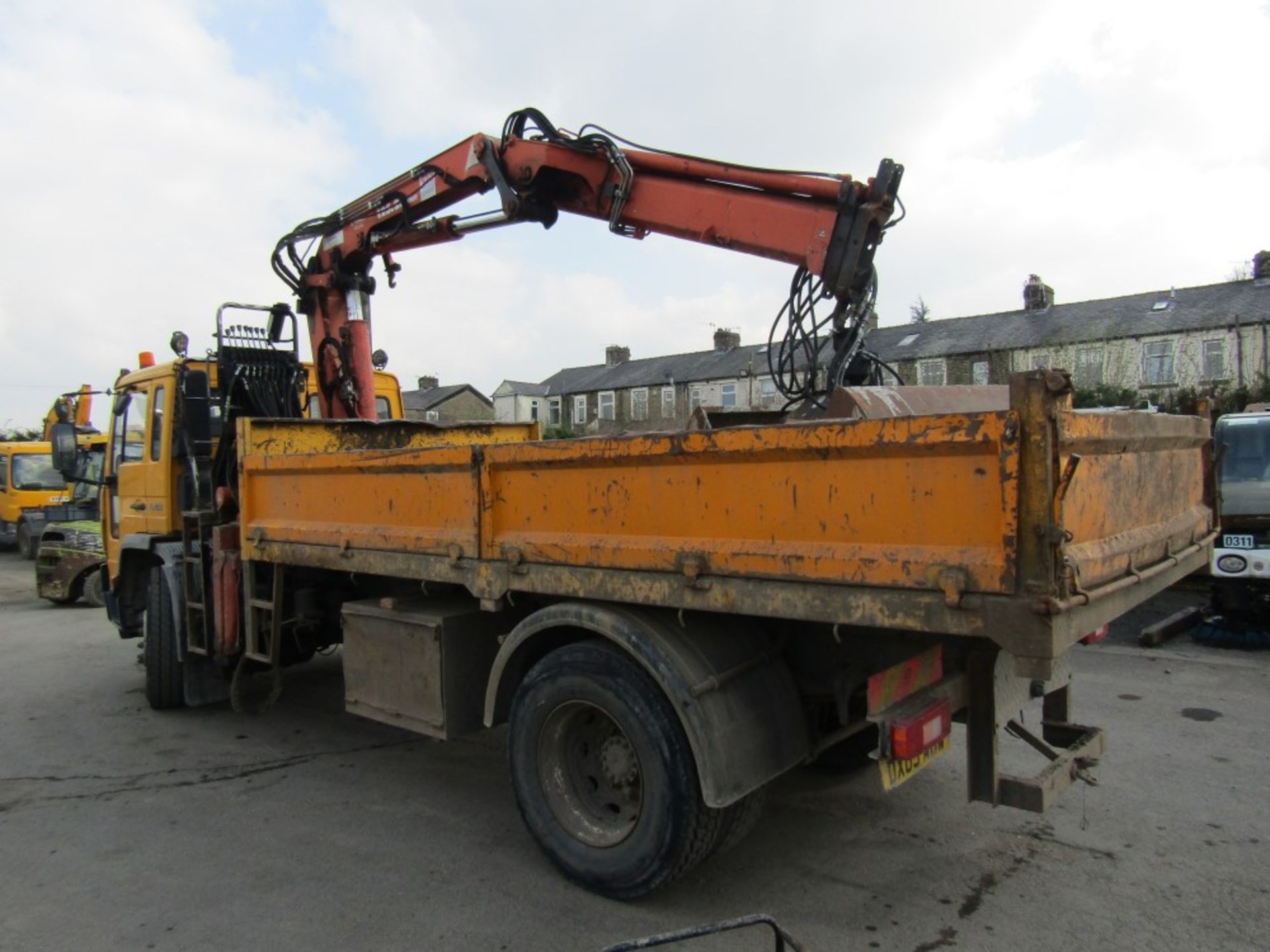 05 reg VOLVO FL6E 18 TON TIPPER & GRAB WAGON, 1ST REG 06/05, TEST 08/22, 103032KM, V5 HERE, 1 FORMER - Image 3 of 6