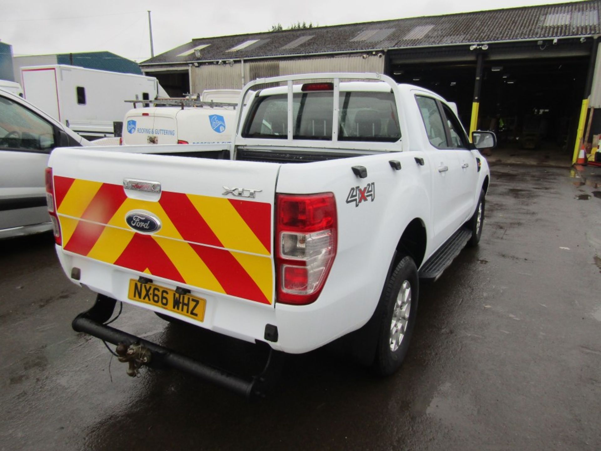 66 reg FORD RANGER XLT 4 X 4 DOUBLE CAB, AIR CON, CRUISE CON, STOP START, SPARE KEY, 1ST REG 09/16 - Image 4 of 7