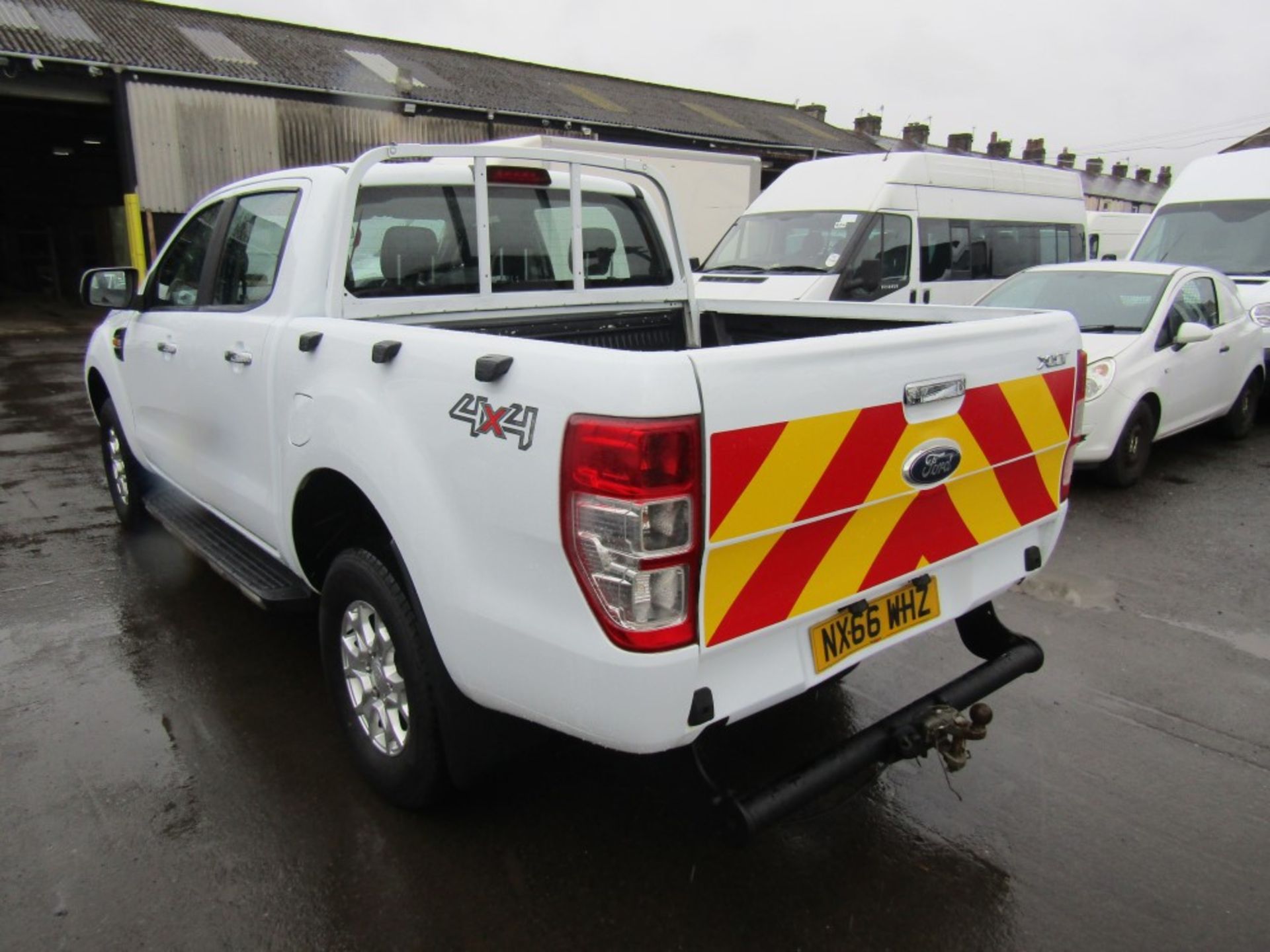 66 reg FORD RANGER XLT 4 X 4 DOUBLE CAB, AIR CON, CRUISE CON, STOP START, SPARE KEY, 1ST REG 09/16 - Image 3 of 7