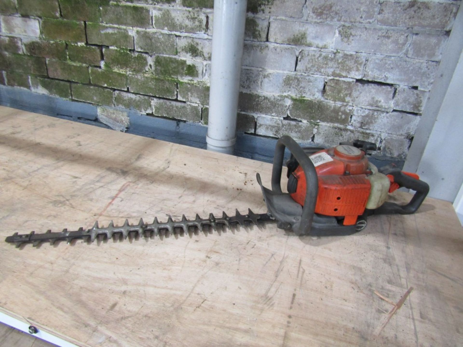 HUSQVARNA HEDGE TRIMMER [NO VAT]