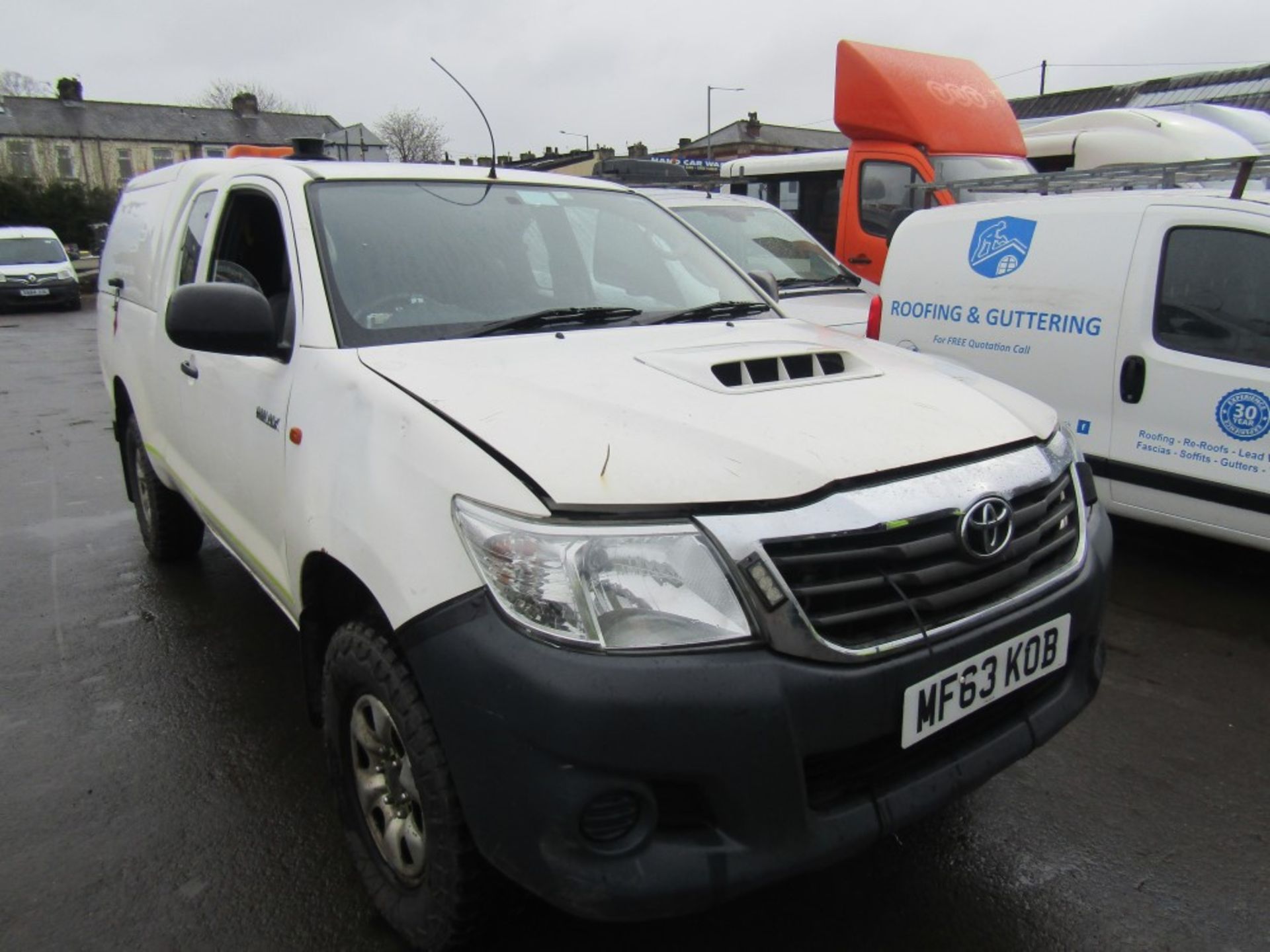 63 reg TOYOTA HILUX HL2 D-4D 4 X 4 ECB (RUNS BUT HEAD GASKET GONE) (DIRECT ELECTRICITY NW) 1ST REG