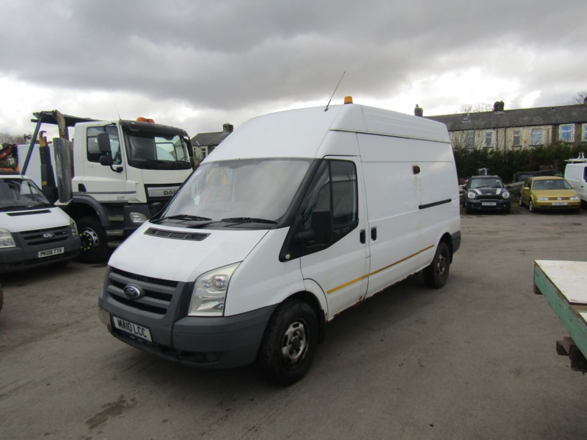 10 reg FORD TRANSIT 115 T350L RWD (NON RUNNER) (DIRECT ELECTRICITY NW) 1ST REG 04/10, 101155M - Image 2 of 7