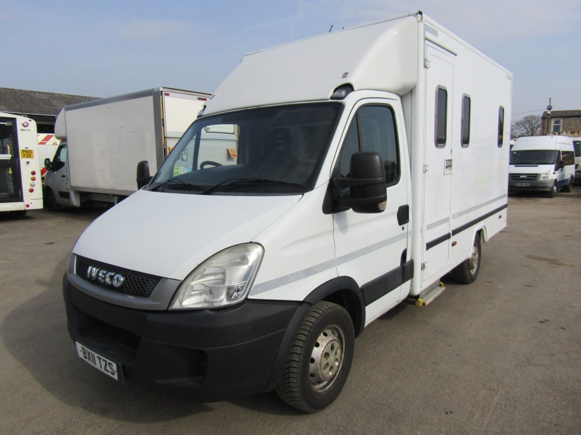11 reg IVECO DAILY 35S13 MWB 2.3 PRISON VAN, 1ST REG 08/11, 228877M WARRANTED, V5 HERE, 1 OWNER FROM - Image 2 of 8