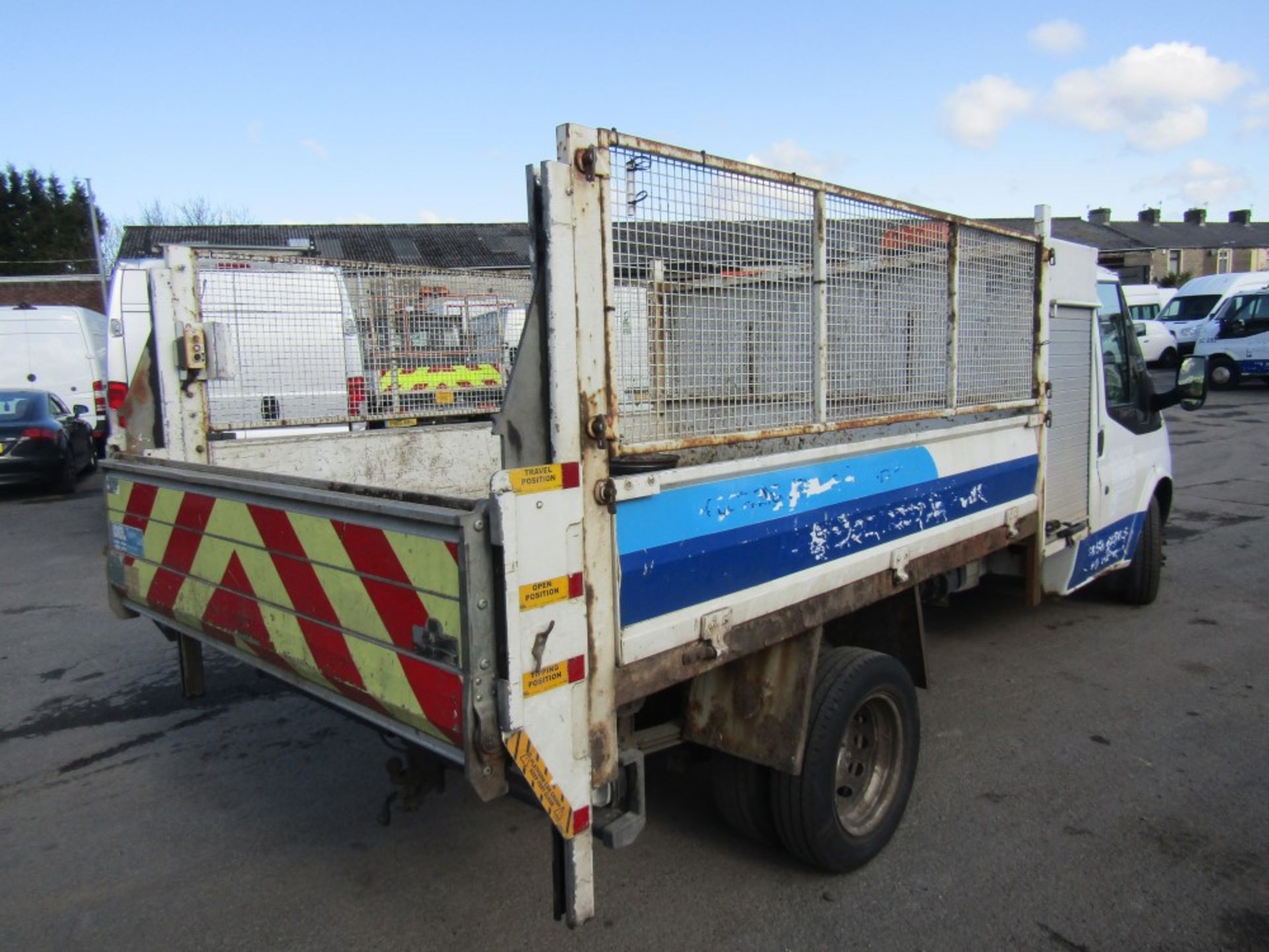 12 reg FORD TRANSIT 100 T350 RWD TIPPER (NON RUNNER) (DIRECT COUNCIL) 1ST REG 03/12, 109019M, V5 - Image 4 of 6