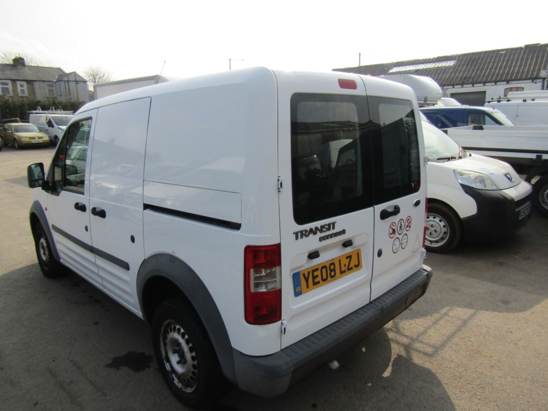 08 reg FORD TRANSIT CONNECT T210 L75 (DIRECT COUNCIL) 1ST REG 04/08, 68830M, V5 HERE, 1 OWNER FROM - Image 3 of 8