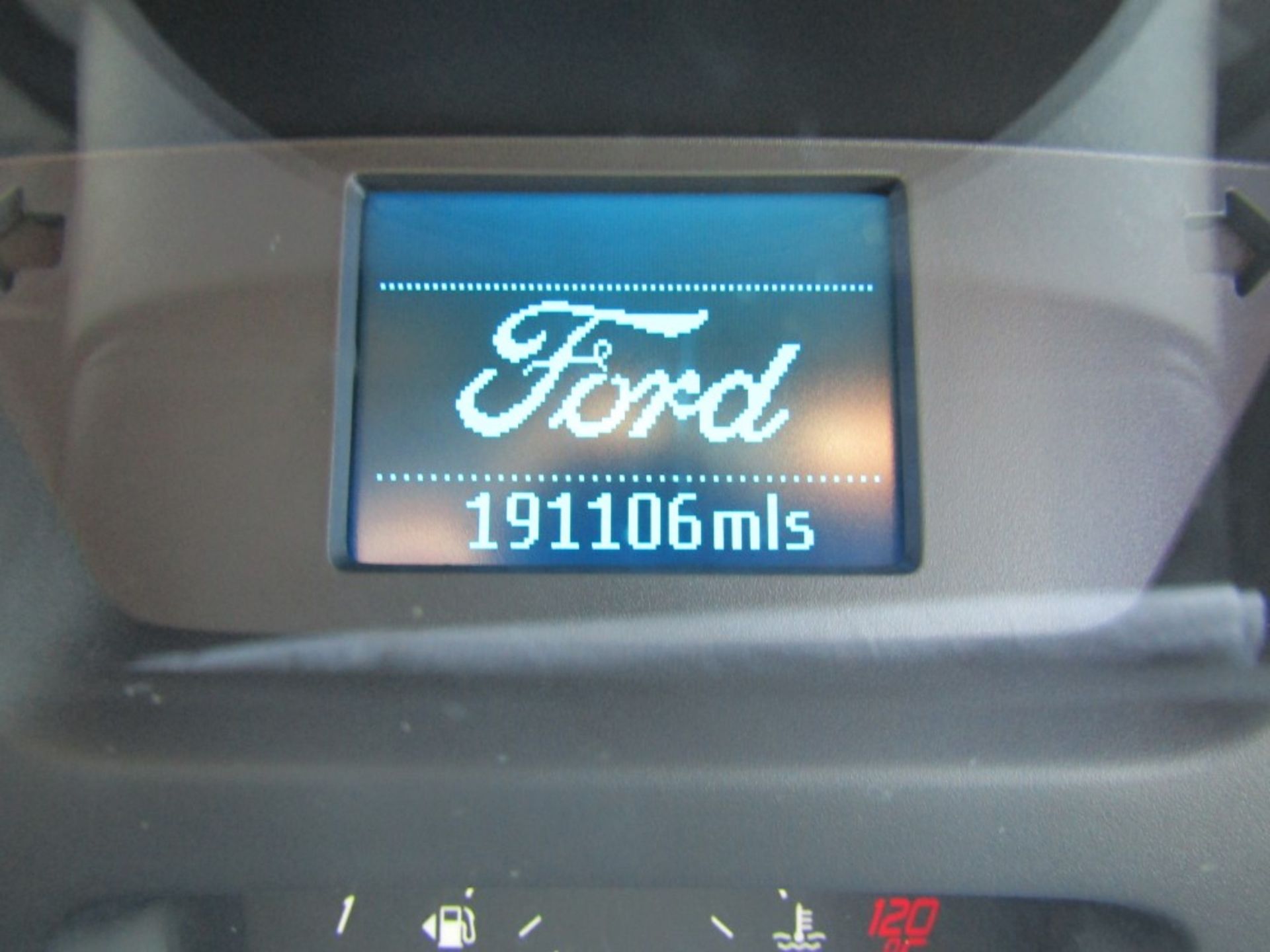 17 reg FORD TRANSIT CUSTOM 290, 1ST REG 04/17, TEST 02/23, 191106M, NO V5 [NO VAT] - Image 7 of 7