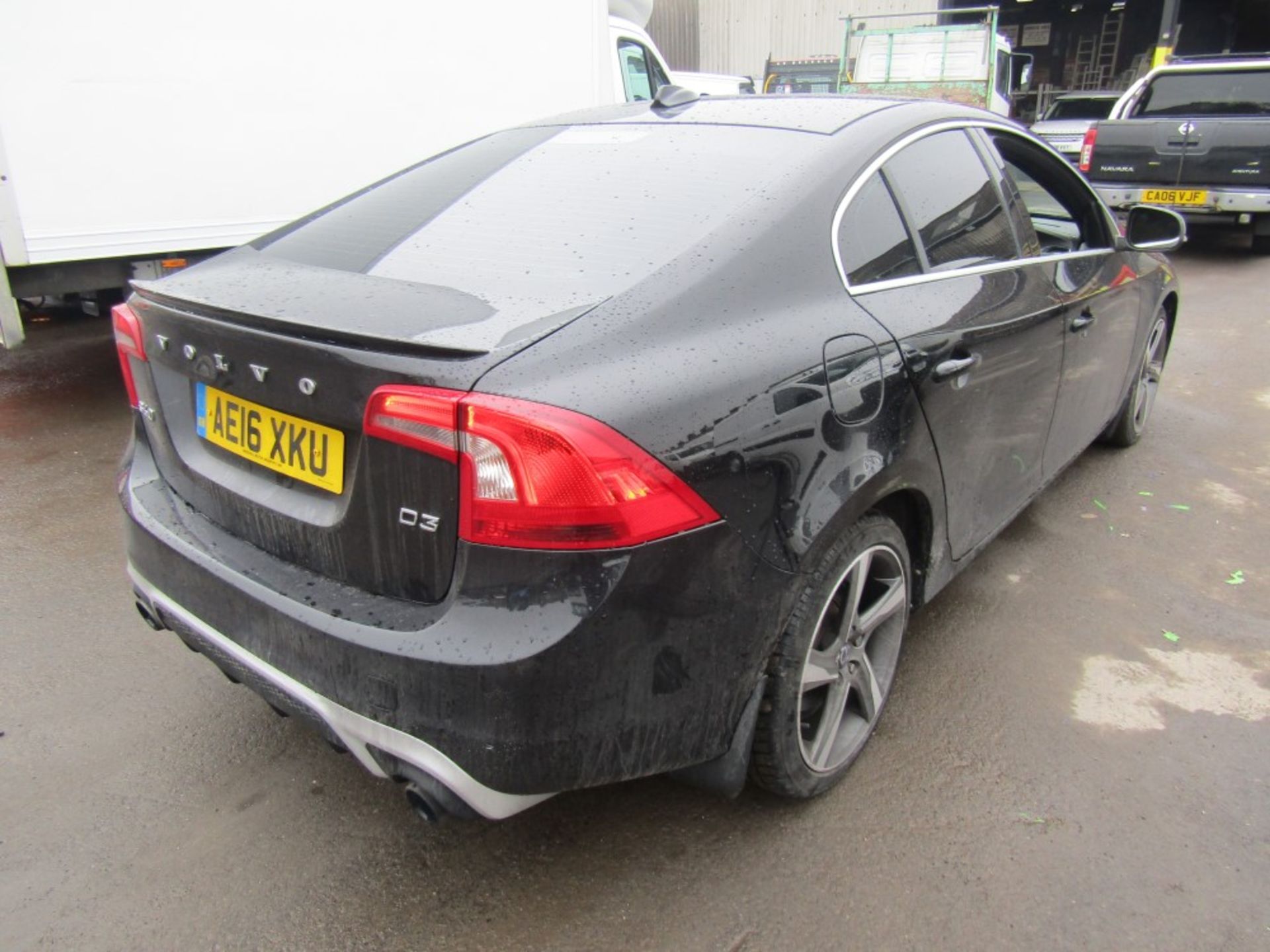 16 reg VOLVO S60 R-DESIGN NAV D3, 1ST REG 05/16, TEST 12/22, 154391M WARRANTED, V5 HERE, 2 FORMER - Image 4 of 6