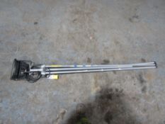 LED 1 HEAD SWING TRIPOD LIGHT (DIRECT HIRE CO) [+ VAT]