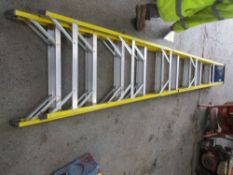 10 TREAD GLASS FIBRE STEP LADDER (DIRECT GAP) [+ VAT]