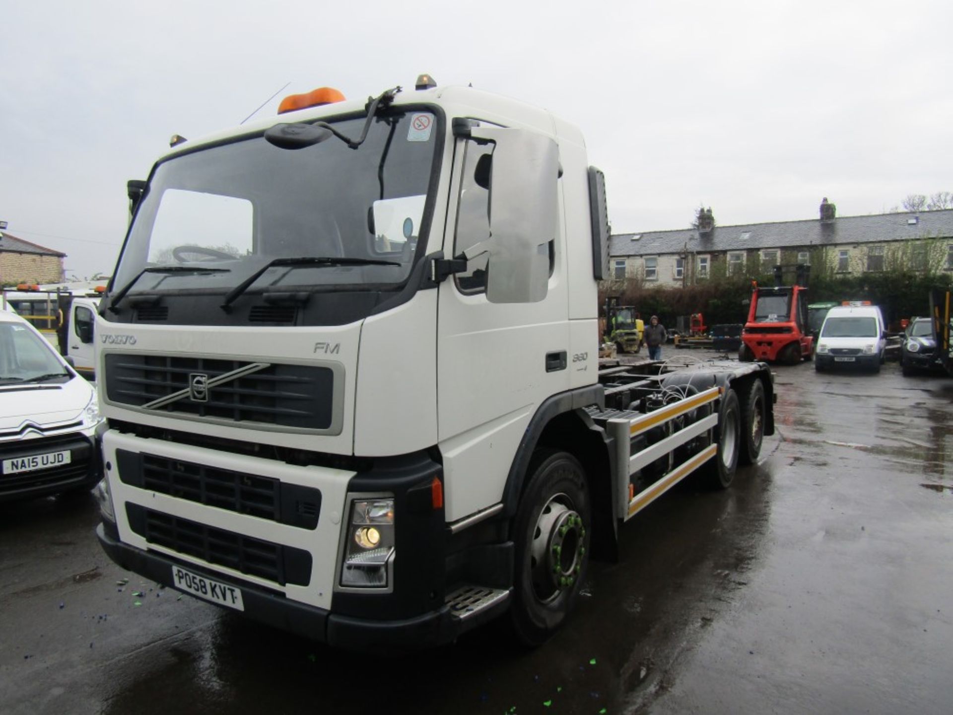 58 reg VOLVO FM-360 CHASSIS CAB (DIRECT UNITED UTILITIES WATER) 1ST REG 02/09, TEST 30/04/22, - Image 2 of 6