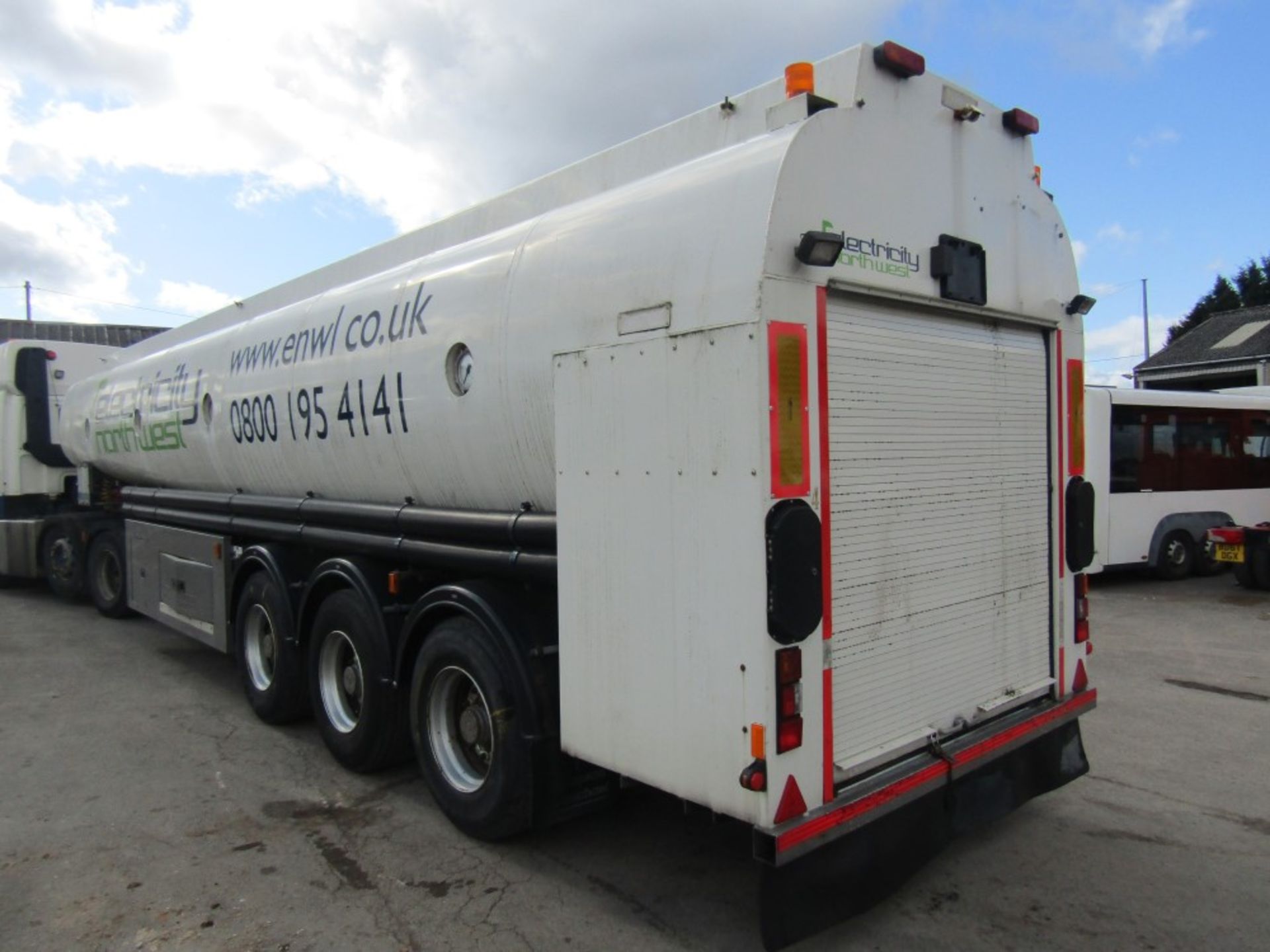 1999 THOMPSON CARMICHAEL OIL TANKER (DIRECT ELECTRICITY NW) [+ VAT] - Image 3 of 8