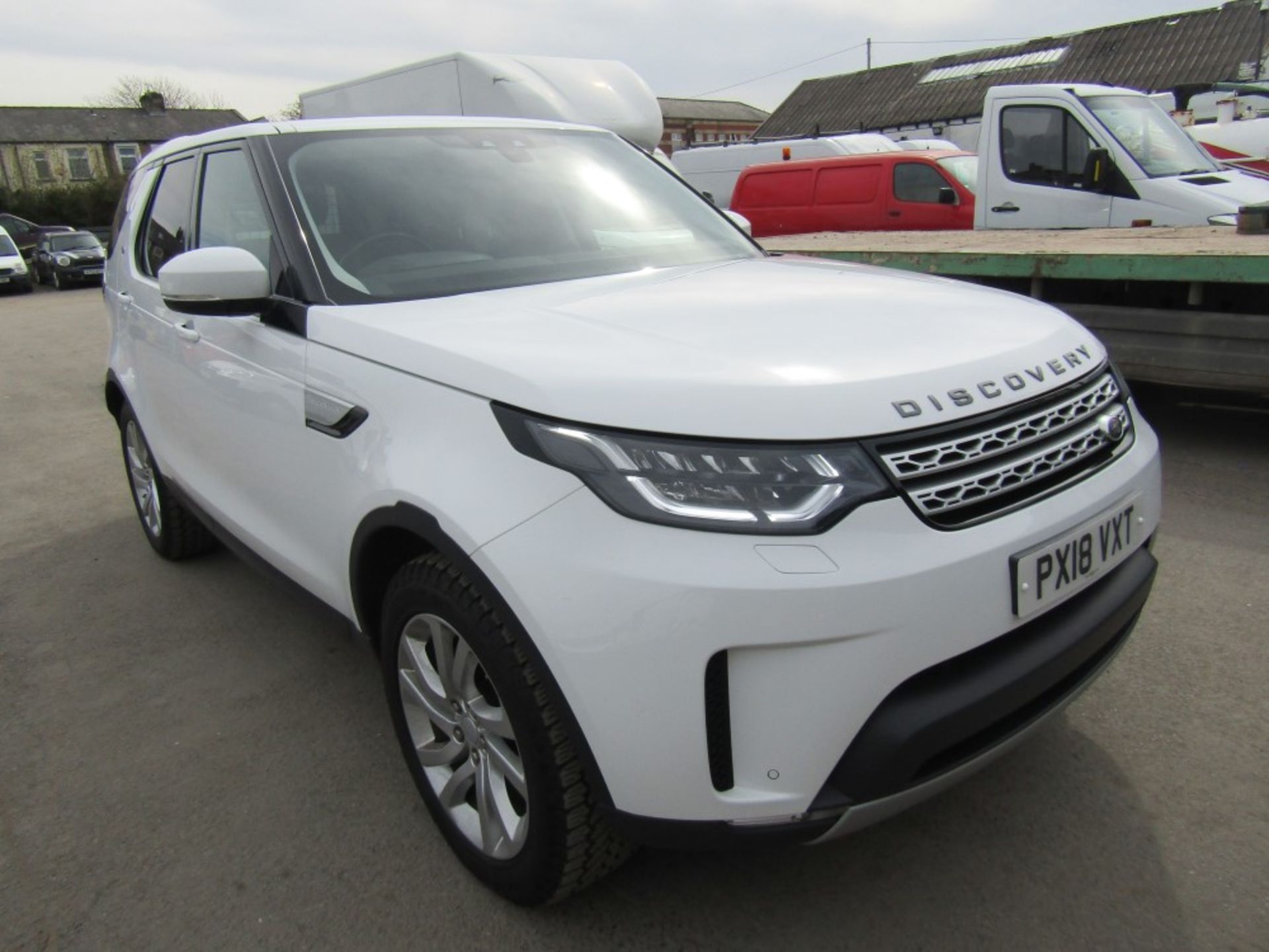 18 reg LAND ROVER DISCOVERY HSE TD6 AUTO 4 X 4, 1ST REG 03/18, TEST 04/23, 89762M WARRANTED, FSH, V5 - Image 2 of 8