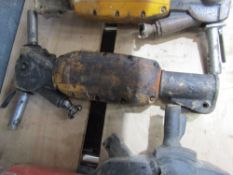 ATLAS COPCO 28KG ANTI VIB AIR BREAKER (DIRECT GAP) [+ VAT]