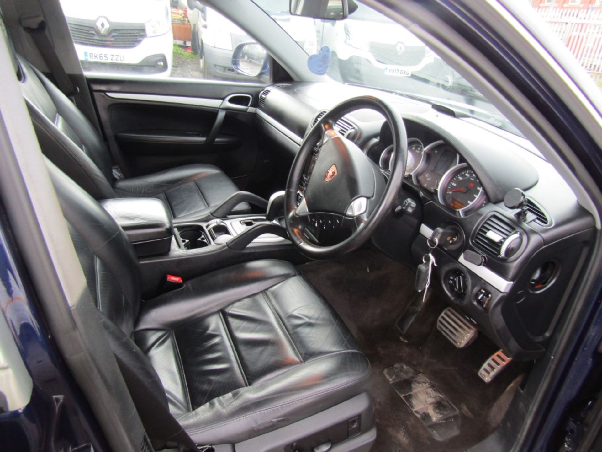 06 reg PORSCHE CAYENNE S TIPTRONIC, 1ST REG 03/06, TEST 11/22, 144944M NOT WARRANTED, V5 HERE, 3 - Image 7 of 8