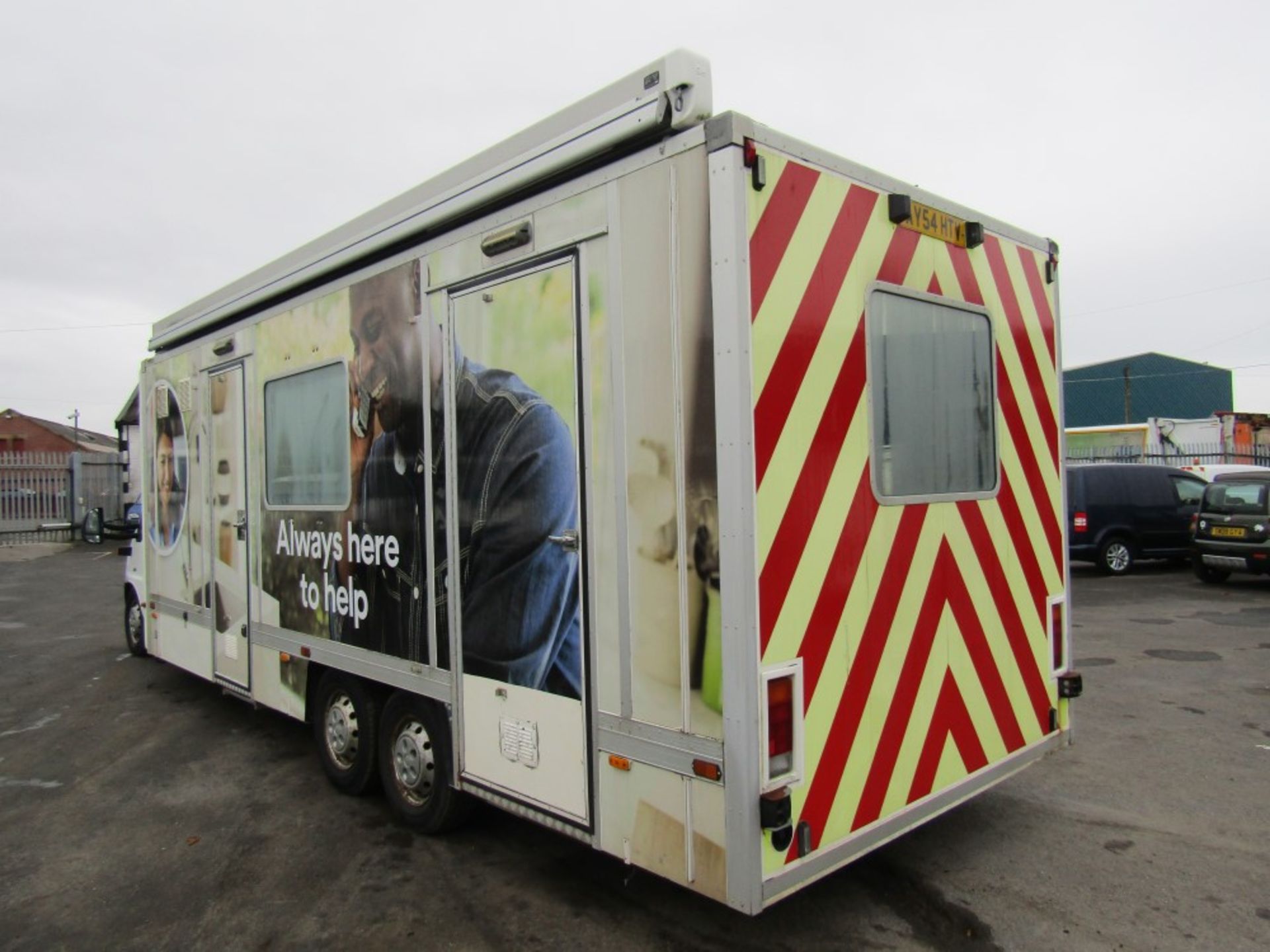 54 reg PEUGEOT BOXER 350 LX MWB HDI MOBILE OFFICE (DIRECT UNITED UTILITIES WATER ) 1ST REG 02/05, - Image 3 of 8