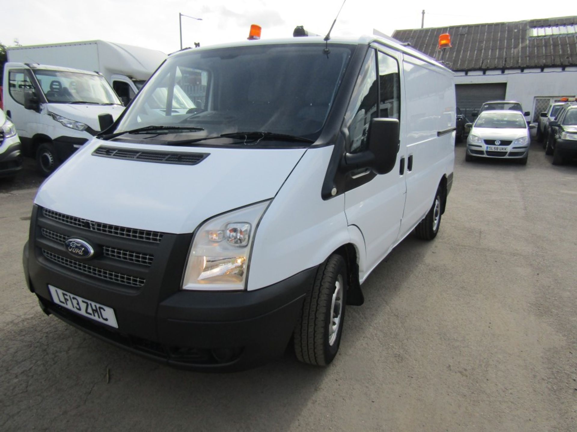 13 reg FORD TRANSIT 100 T300 FWD, 1ST REG 03/13, 99426M WARRANTED, V5 HERE, 1 OWNER FROM - Image 2 of 8
