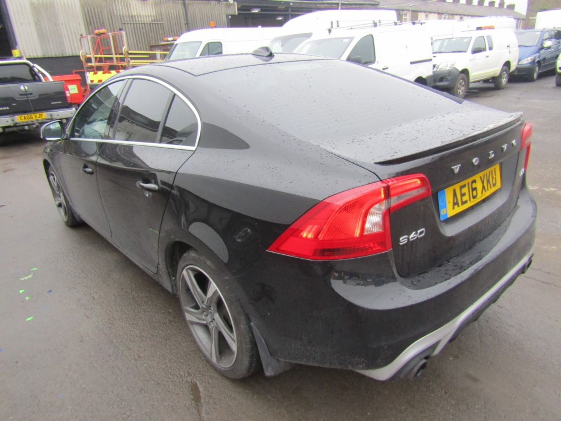 16 reg VOLVO S60 R-DESIGN NAV D3, 1ST REG 05/16, TEST 12/22, 154391M WARRANTED, V5 HERE, 2 FORMER - Image 3 of 6