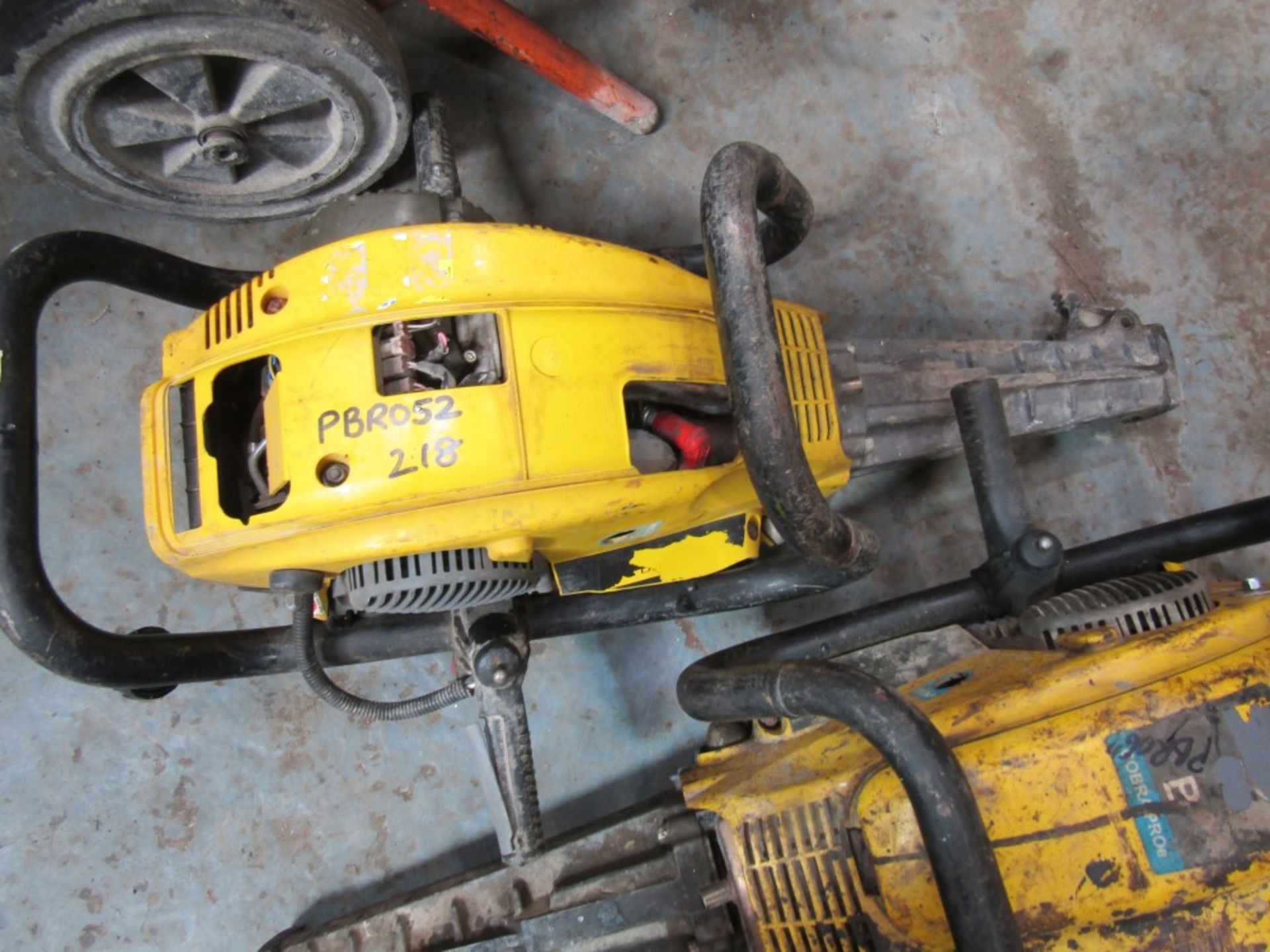 2 STROKE PETROL BREAKER (DIRECT HIRE CO) [+ VAT]