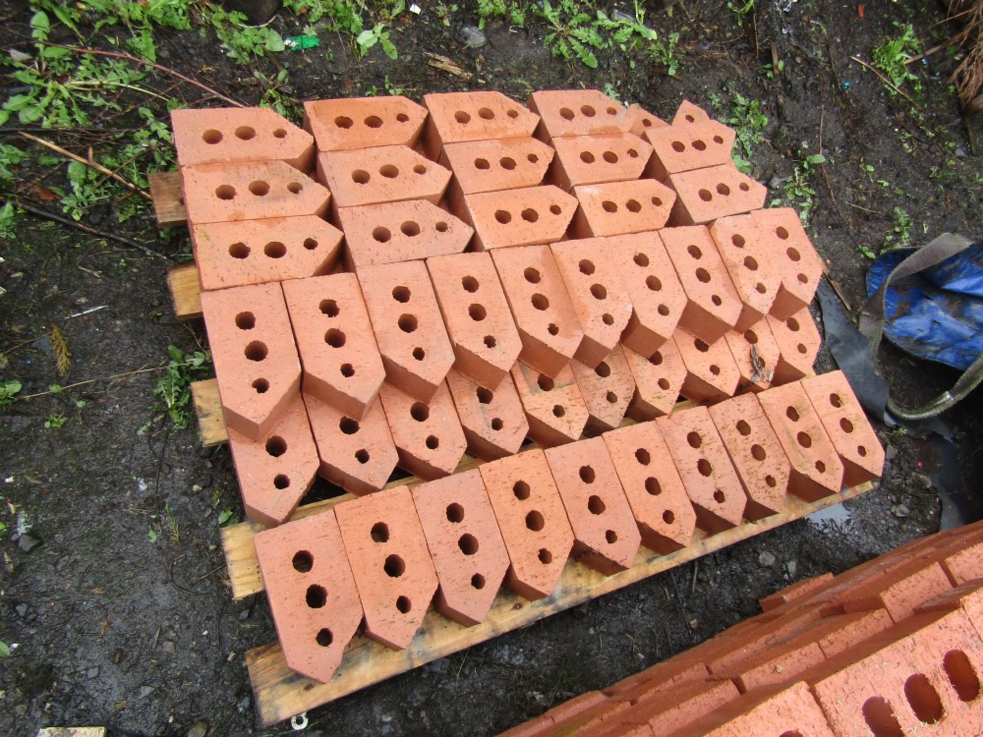 3 X PALLETS OF BRICKS [NO VAT] - Image 3 of 3