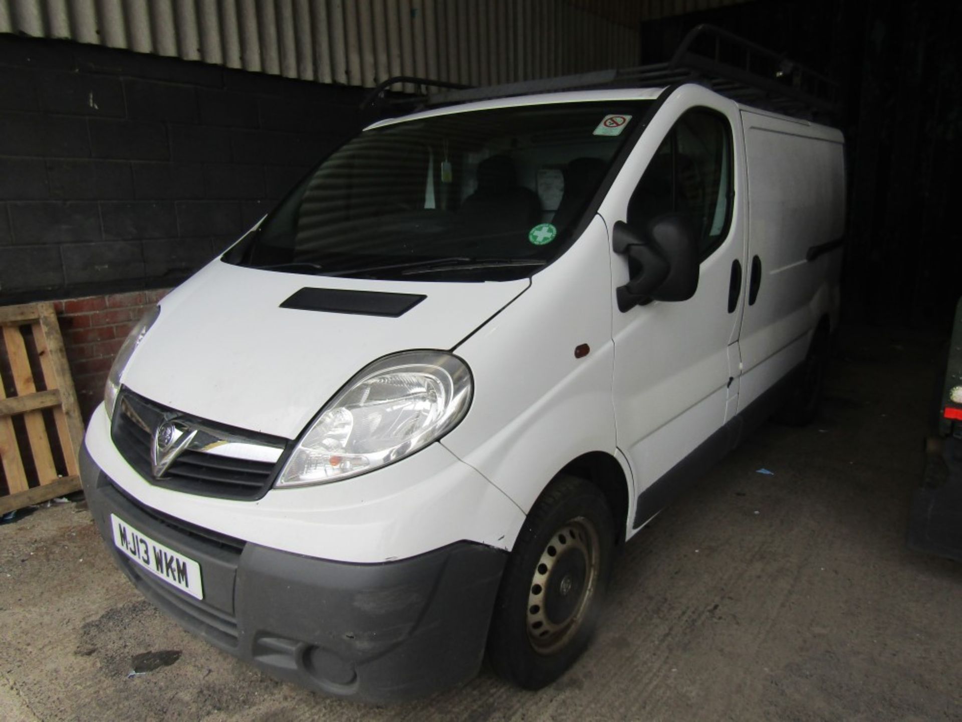 13 reg VAUXHALL VIVARO 2900 CDTI ECOFLEX SWB (NON RUNNER) (DIRECT UNITED UTILITIES WATER) 1ST REG - Image 2 of 7