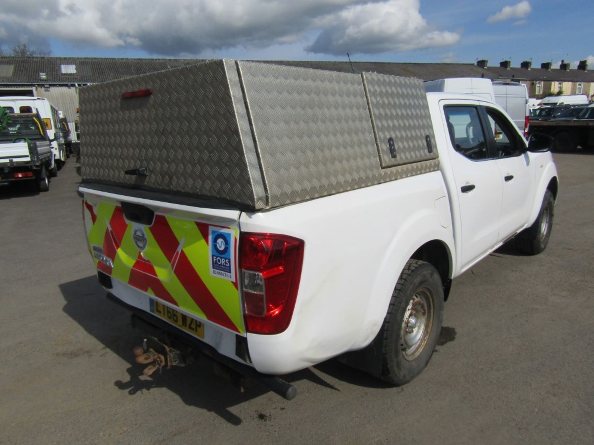 66 reg NISSAN NAVARA VISIA DCI PICKUP, 1ST REG 10/16, 94224M WARRANTED, V5 HERE, 1 FORMER - Image 4 of 7