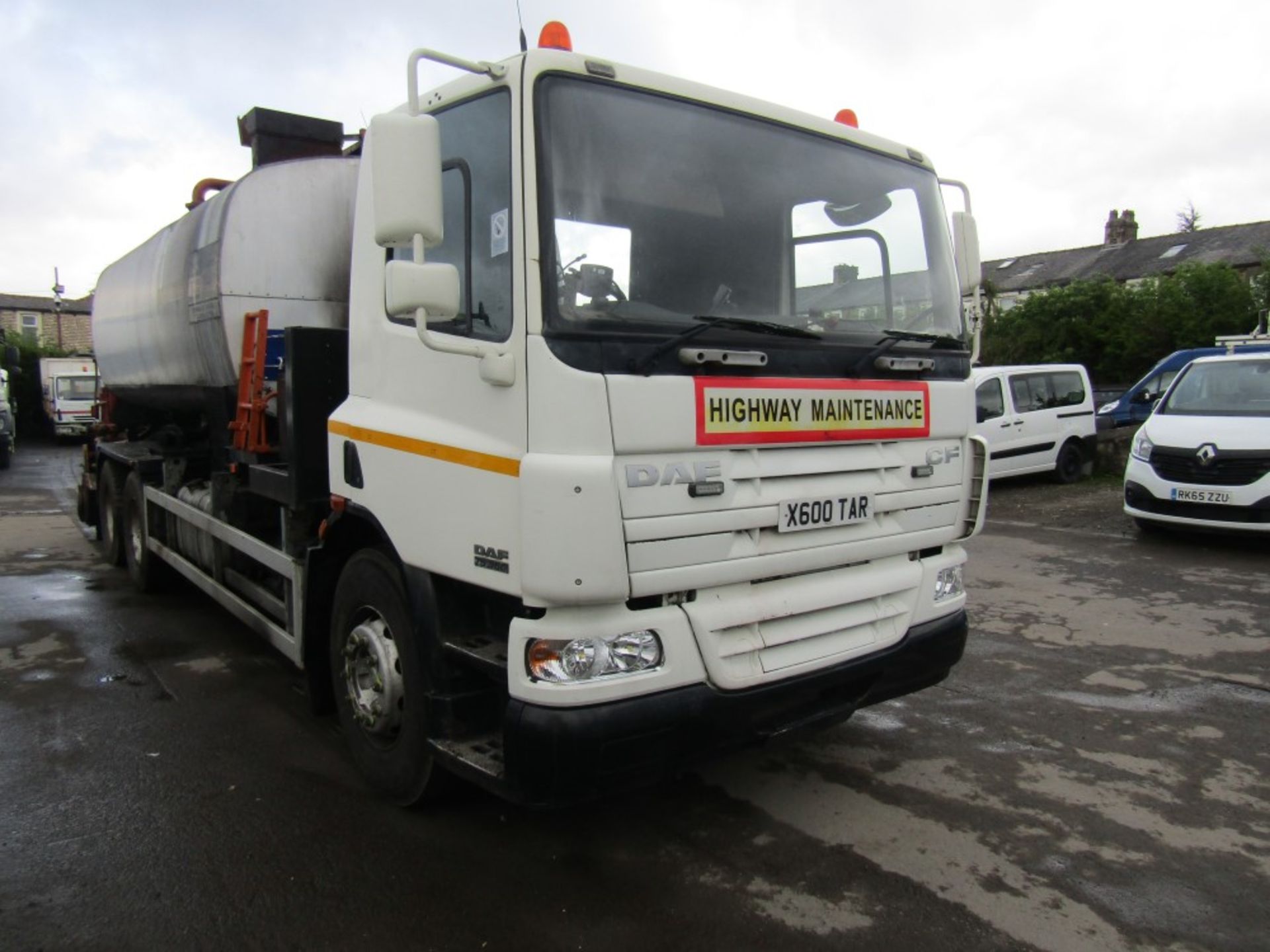 2005 DAF FAS CF75.360 TAR SPRAYER, 14000 LTR TANK, PHOENIX EXPANDABLE SPRAY BAR, ELEC BURNERS, AIR