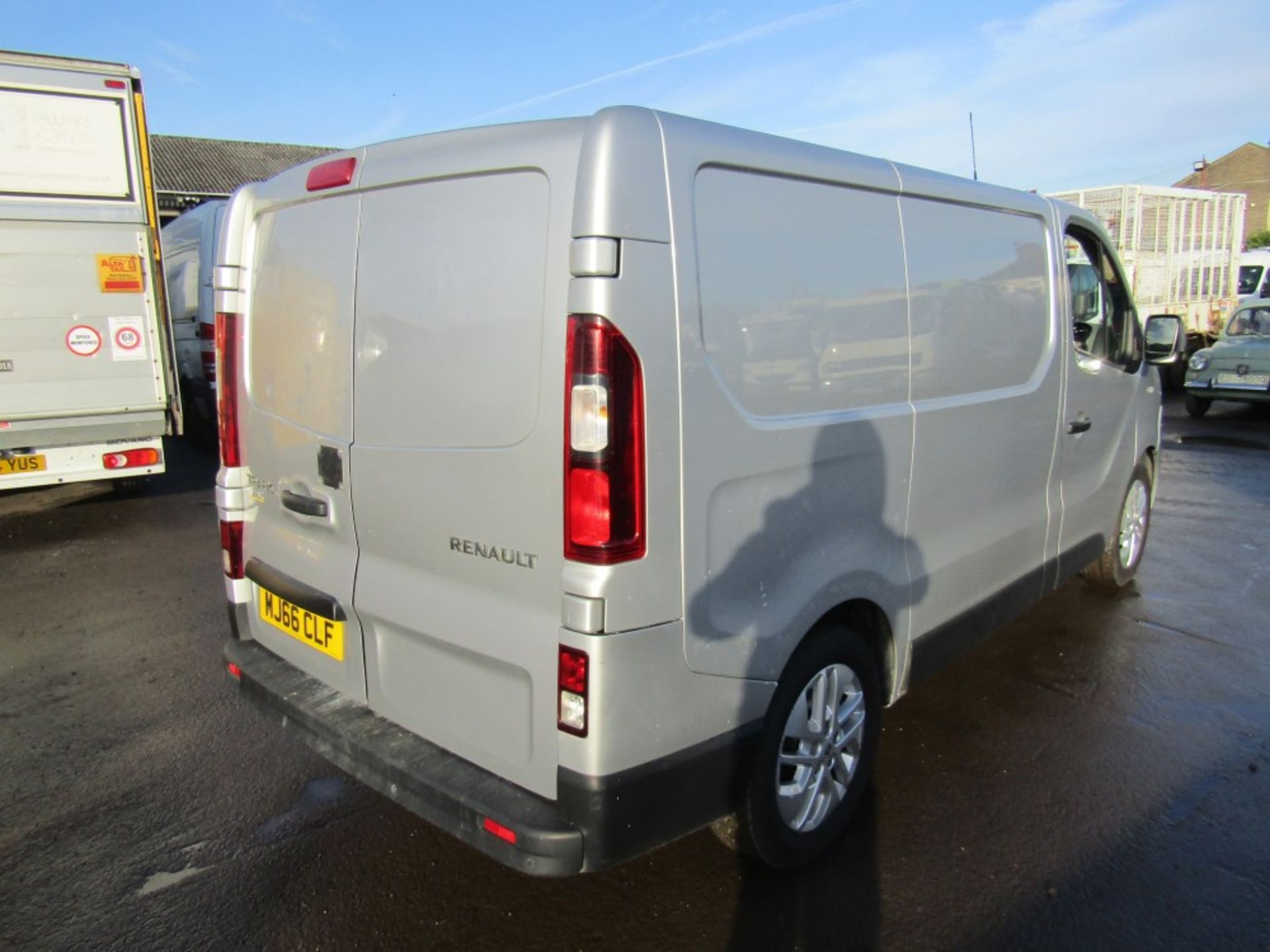 66 reg RENAULT TRAFIC SL27 SPORT ENERGY DCI, 1ST REG 09/16, TEST 10/22, 195868M WARRANTED, V5 - Image 4 of 7