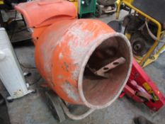 4:3 240V CONCRETE MIXER (DIRECT HIRE CO) [+ VAT]