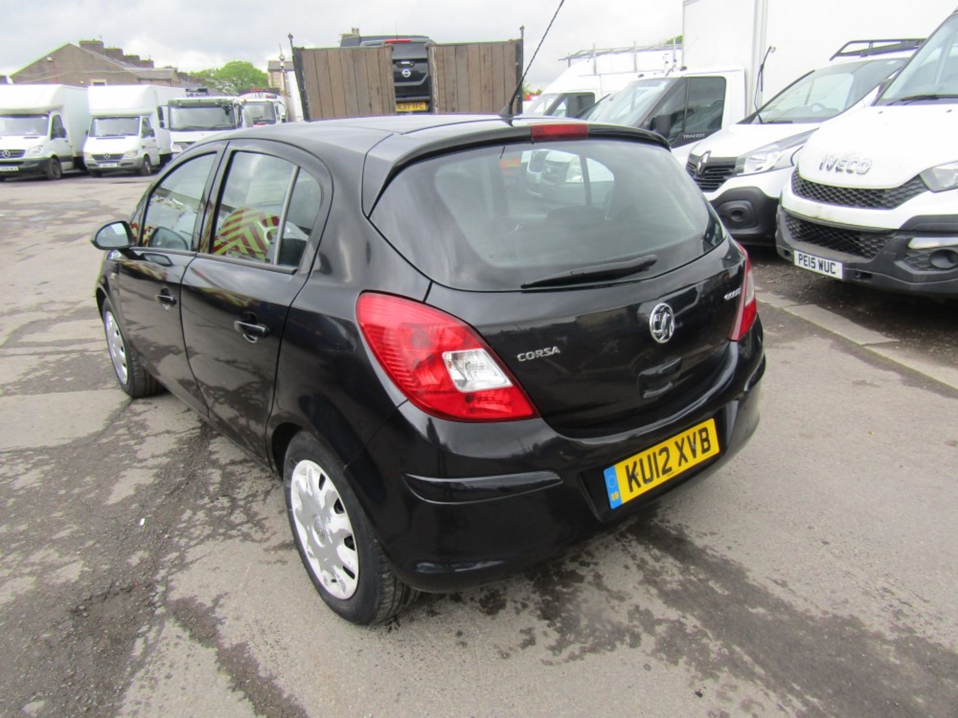 12 reg VAUXHALL CORSA EXCLUSIV DIESEL (RUNS BUT SMOKING BAD) 1ST REG 04/12, TEST 10/22, 128500M, - Image 3 of 8