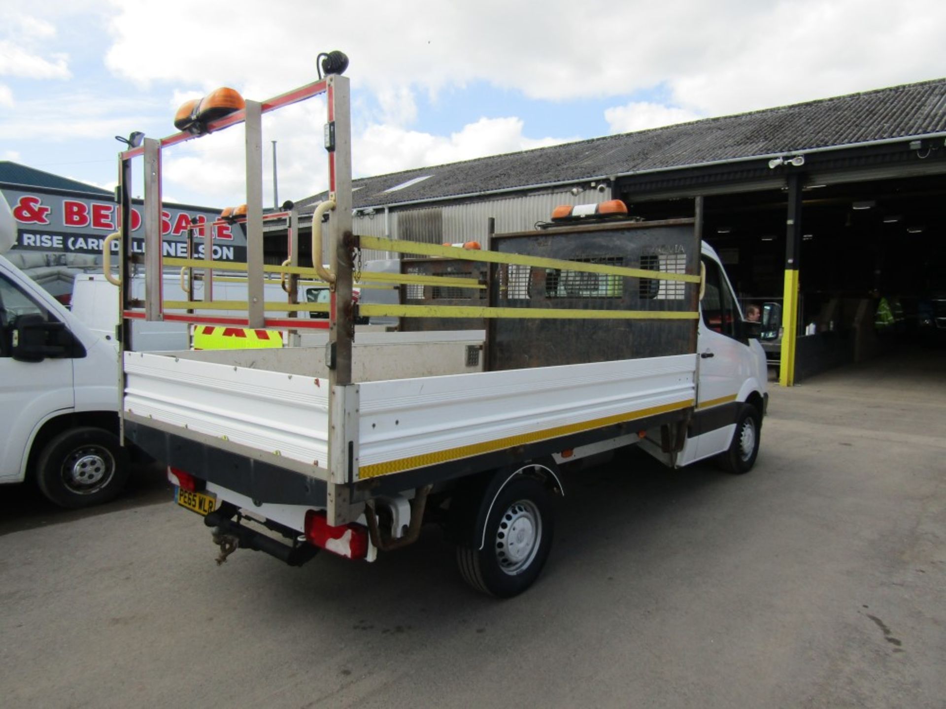 65 reg VW CRAFTER CR35 MWB DROPSIDE, 1ST REG 10/15, TEST 08/22, 157874M WARRANTED, V5 HERE, 1 - Image 4 of 6