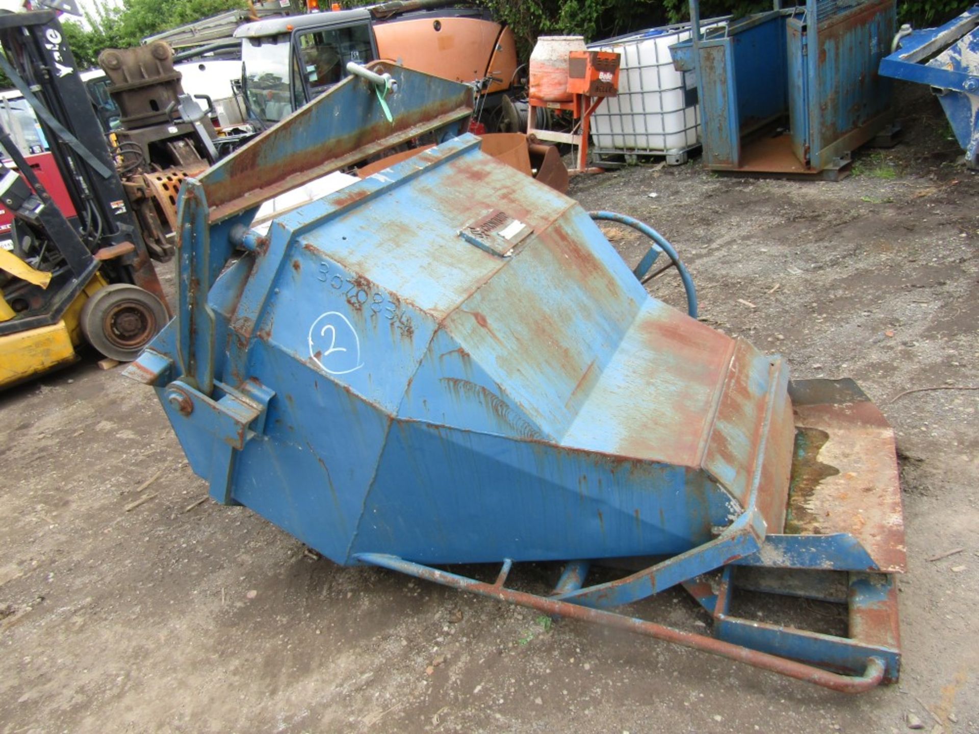 1000 LTR ROLLOVER CONCRETE SKIP (DIRECT GAP) [+ VAT]