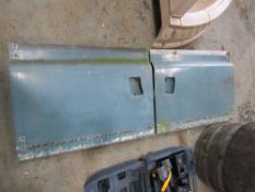 2 X BOTTOM DOOR PANELS FOR L/R 90/110 [NO VAT]