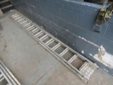 DOUBLE EXTENSION LADDER [NO VAT]