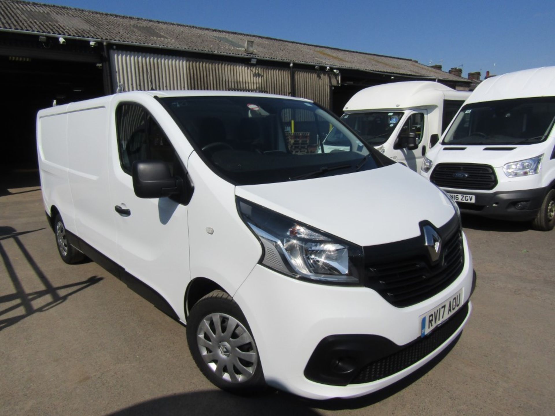 17 reg RENAULT TRAFIC LL29 B-NESS+ ENERGY DCI, 1ST REG 03/17, 104439M, V5 HERE, 1 OWNER FROM