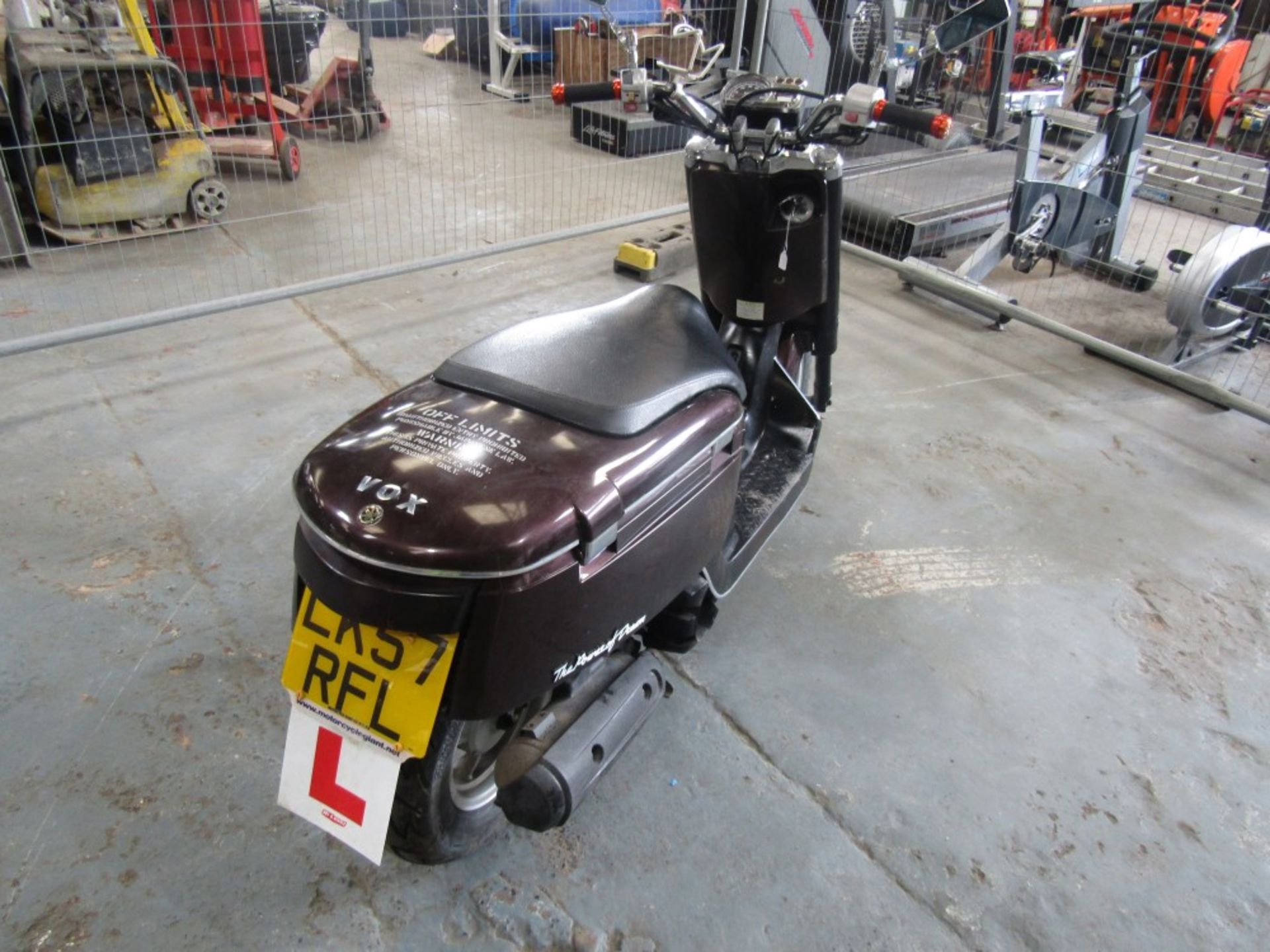 57 reg YAMAHA GIGEL 50CC SCOOTER, MANUFACTURED 2008, 1ST REG UK 12/20, 23759KM NOT WARRANTED, V5 - Image 2 of 3