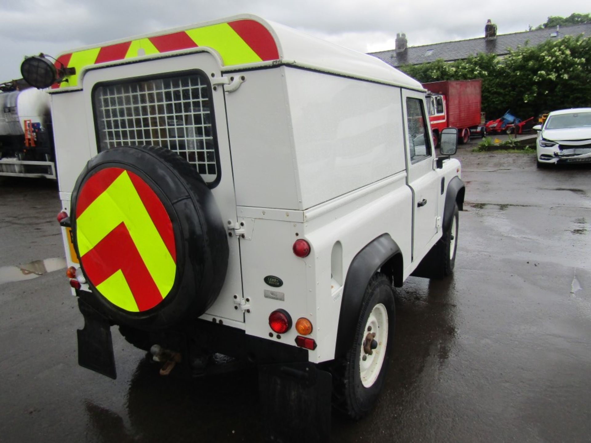 04 reg LAND ROVER DEFENDER 90 TD5 (EX BT) 1ST REG 08/04, TEST 05/23, 47951M WARRANTED, FULL - Image 4 of 8