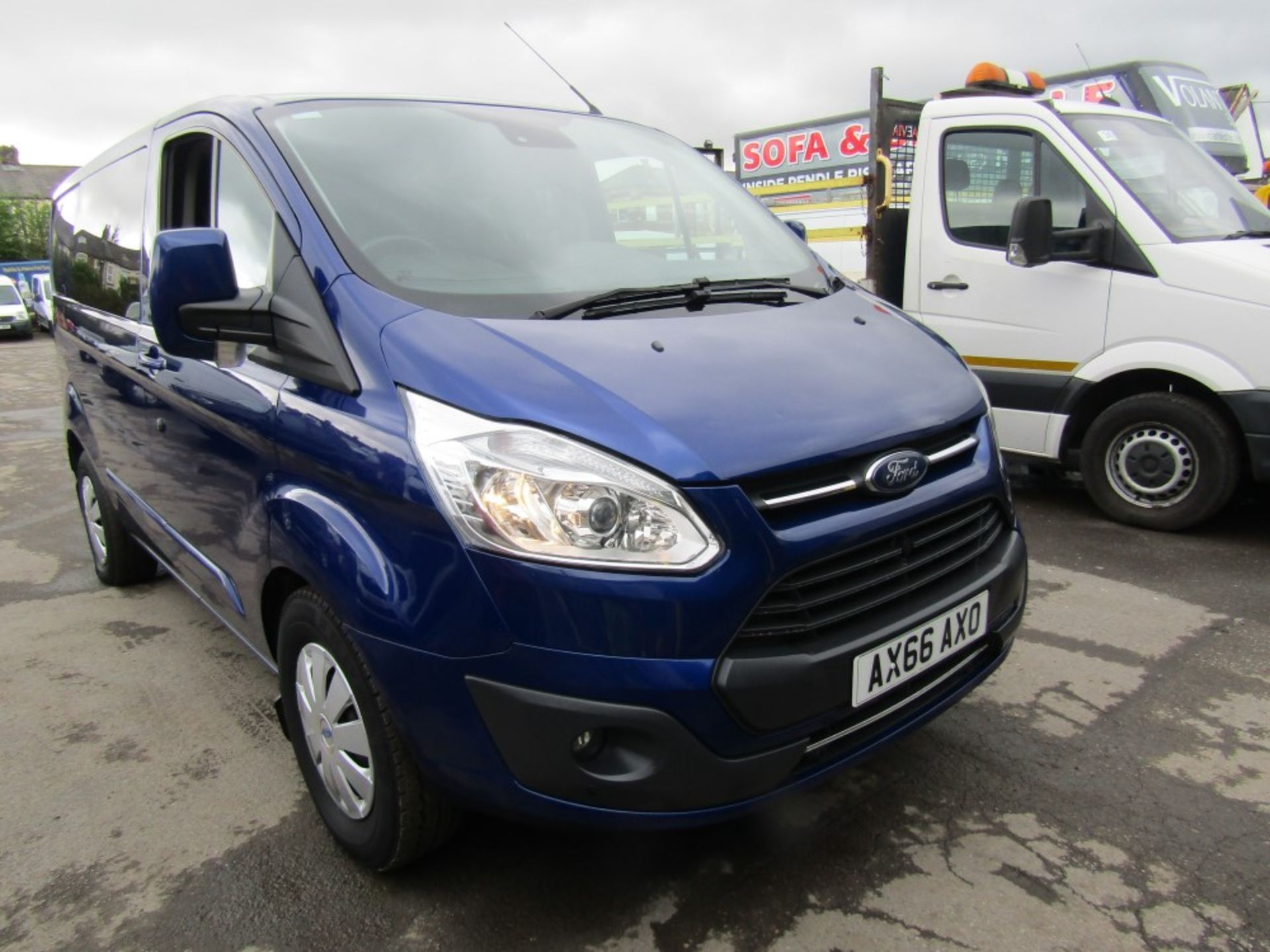 66 reg FORD TRANSIT CUSTOM TDCI LTD (ON VCAR CAT S) AIR CON, CRUISE CONTROL, HEATED SEATS, PHONE - Image 2 of 9