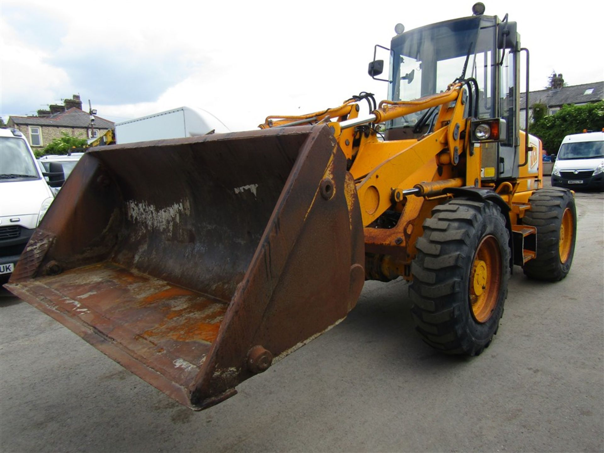 N reg JCB LOADING SHOVEL, 1ST REG 02/96, 1118 HOURS NOT WARRANTED, V5 HERE, 1 FORMER KEEPER [+ VAT] - Image 2 of 7