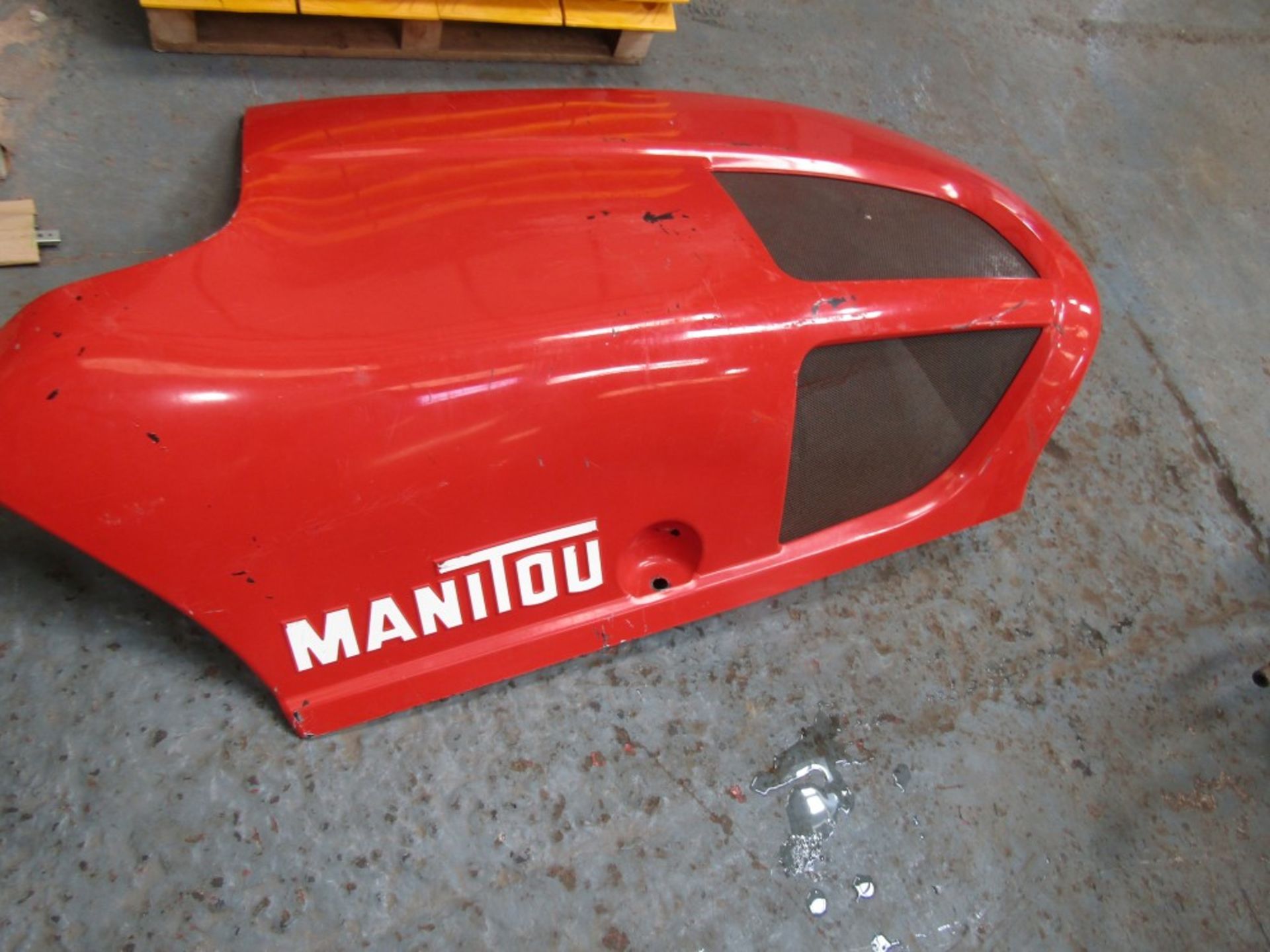 MANITOU 634 BONNET [+ VAT]