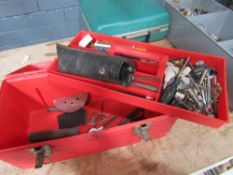RED HONDA TOOLBOX WITH HONDA TOOLKIT & OTHER TOOLS [NO VAT]