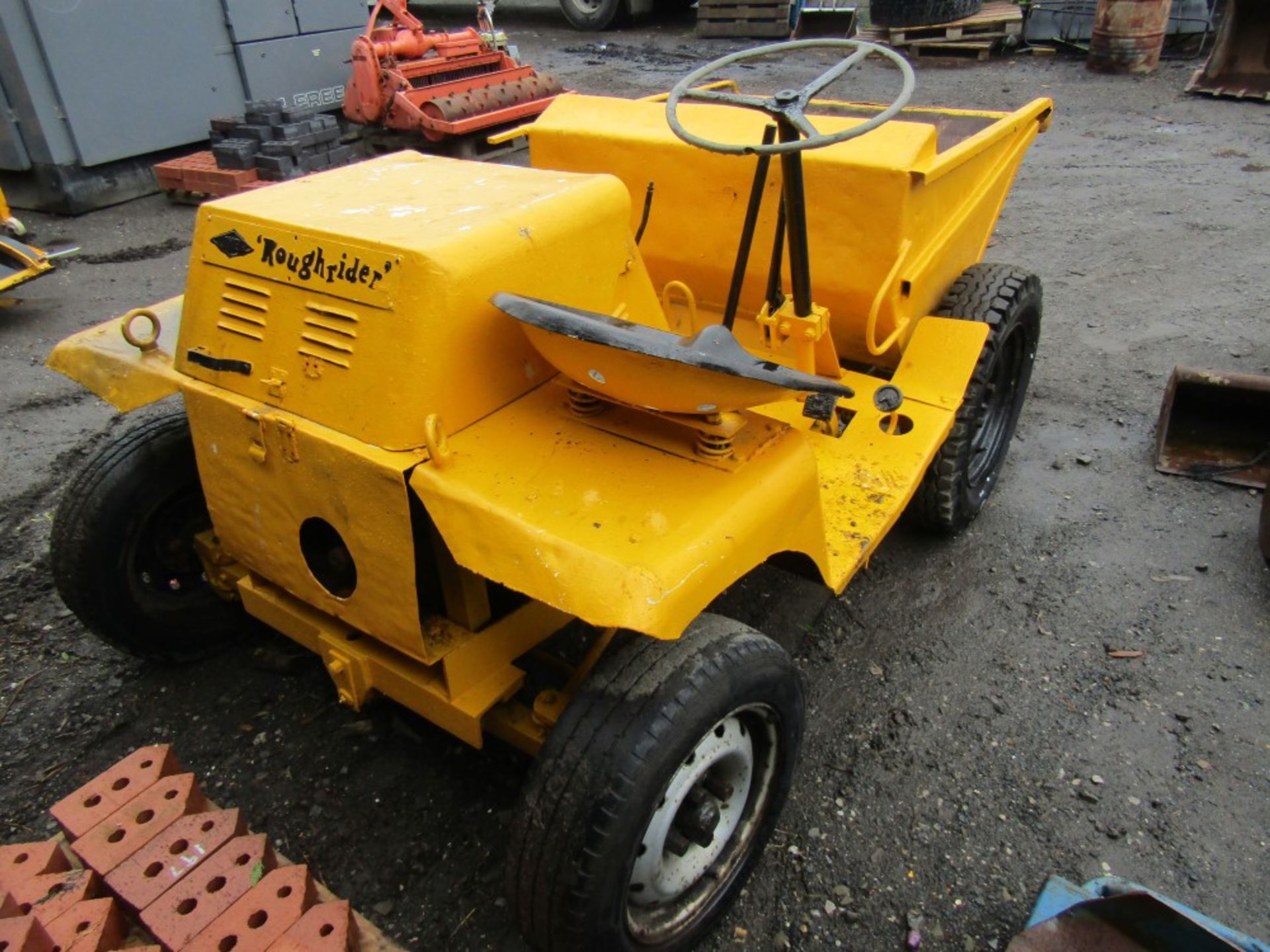 LINER ROUGH RIDER 2 CYLINDER DUMPER [NO VAT] - Image 4 of 4