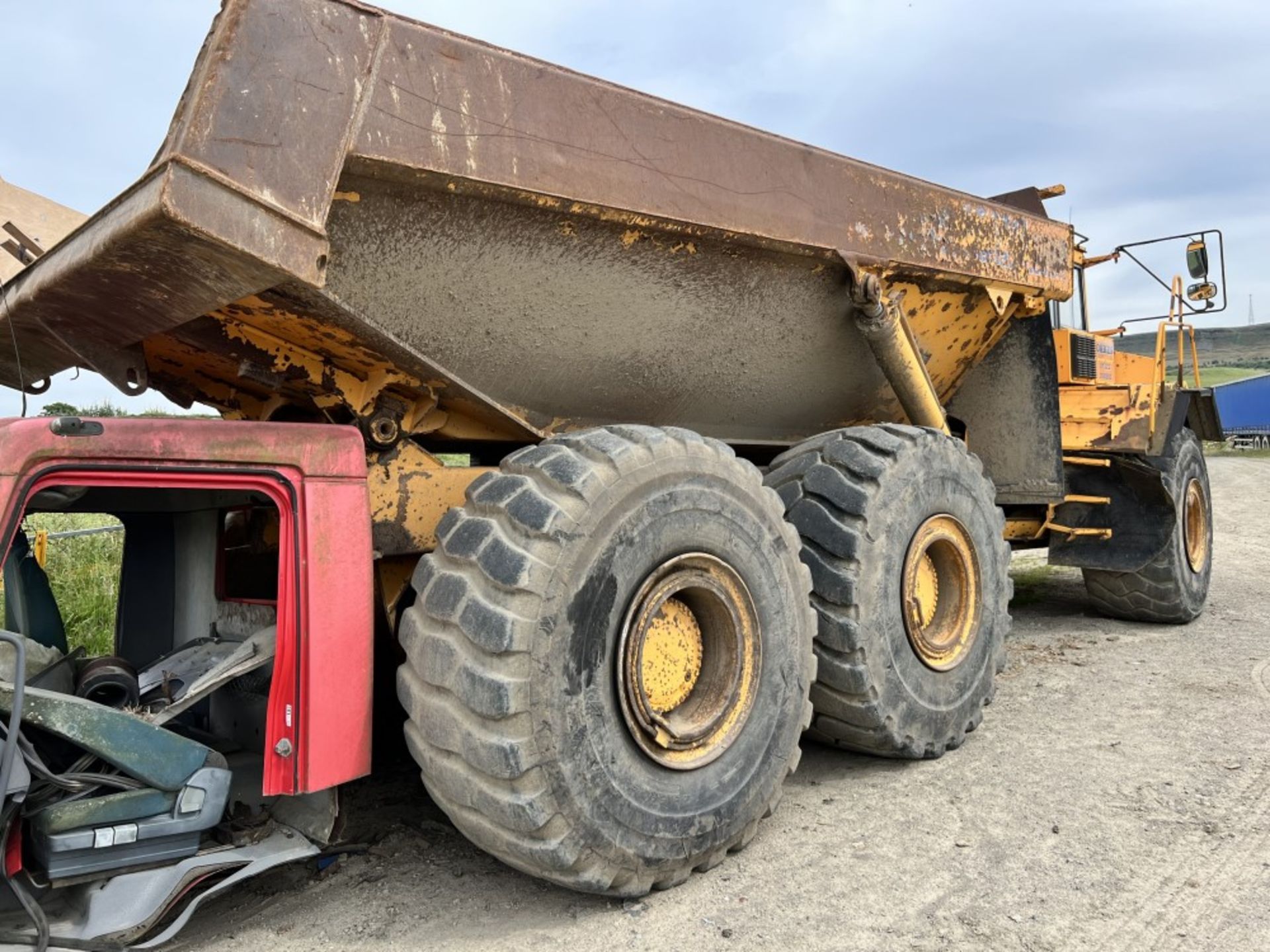 2000 VOLVO A40 30 TON DUMP TRUCK (LOCATION BURNLEY) RUNNING & WORKING (RING FOR COLLECTION - Bild 3 aus 5