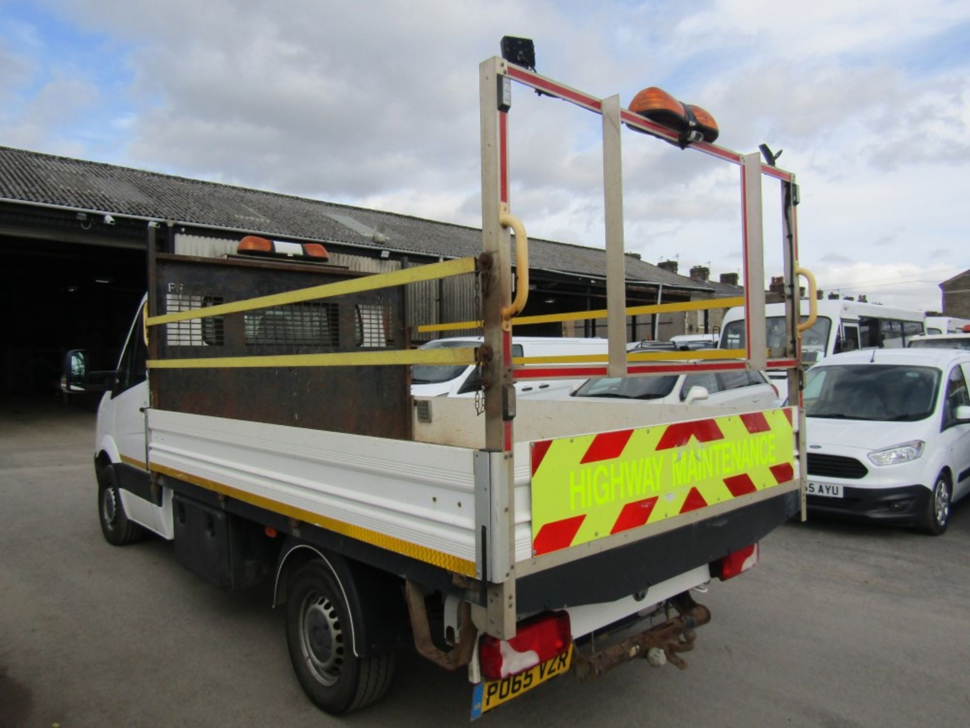 65 reg VW CRAFTER CR35 TDI 136 MWB DROPSIDE, 1ST REG 11/15, TEST 01/23, 163377M, V5 HERE, 1 OWNER - Image 3 of 6